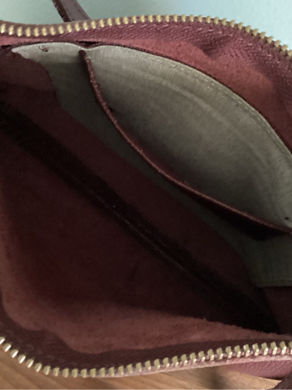 Roots Edie Bag Cervino Leather Dark Burgundy - Picture 8 of 9